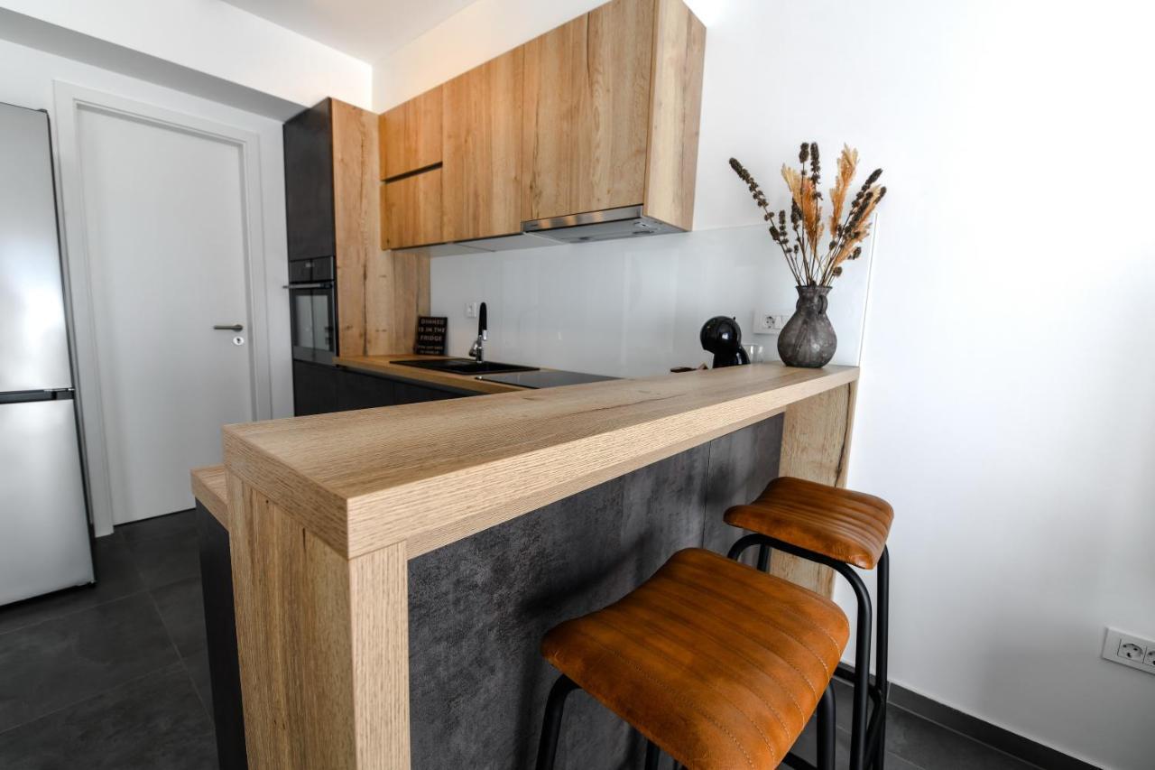Spacious Apartment Nero With Free Parking Zadar Bagian luar foto